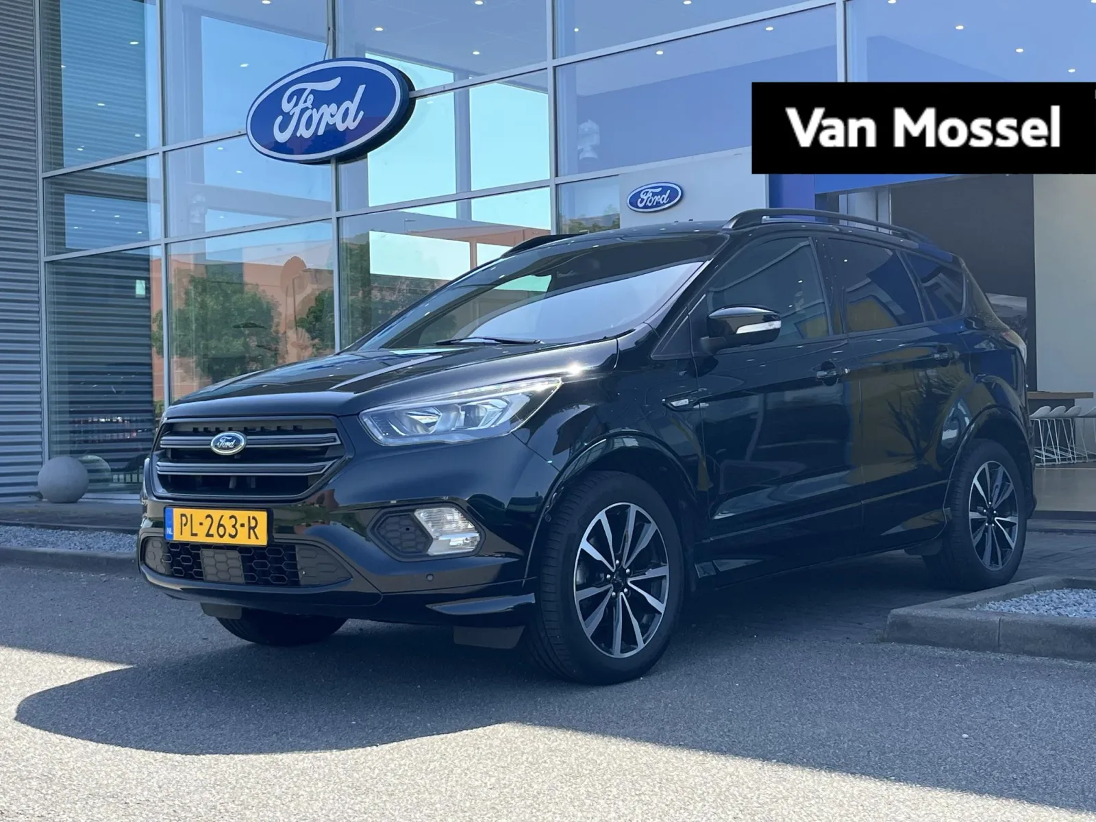 Ford Kuga (2017) — foto 1