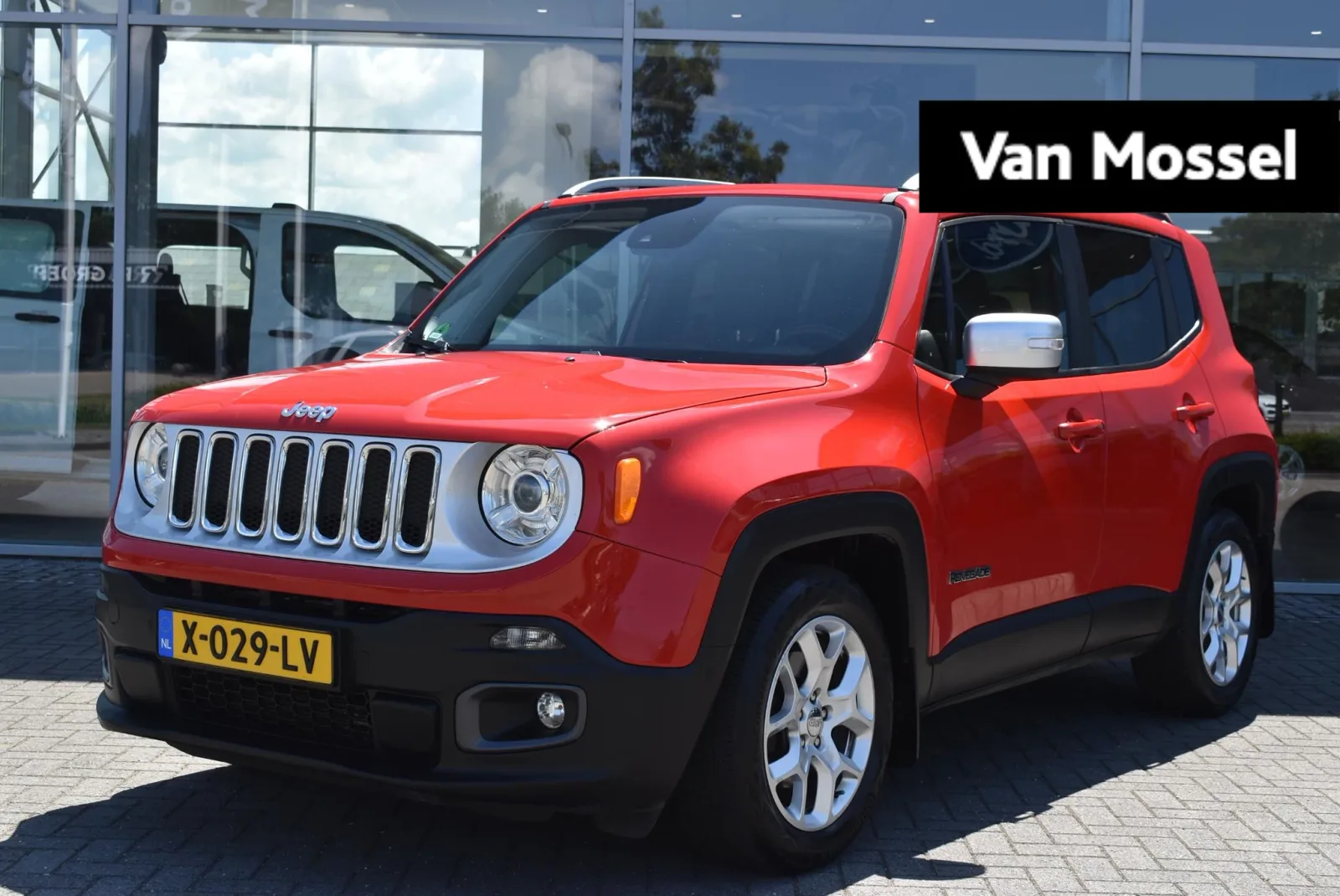 Jeep Renegade (2016) — foto 1