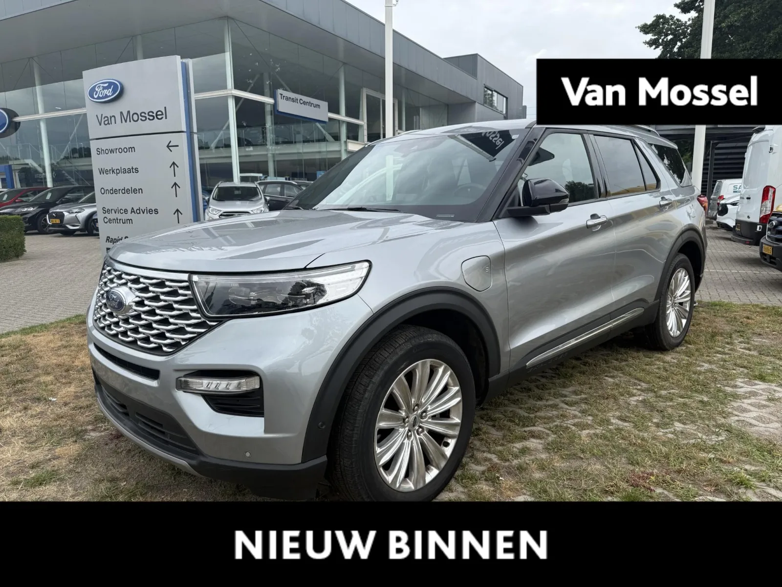 Ford Explorer (2022) — foto 1
