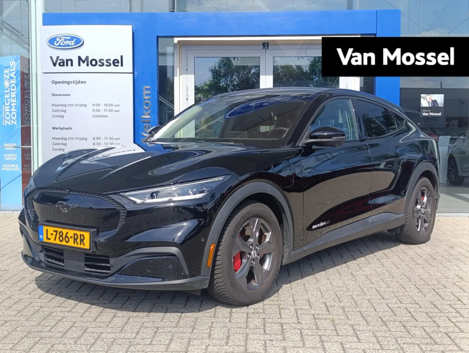 Ford Mustang Mach-E (2021) — foto 1