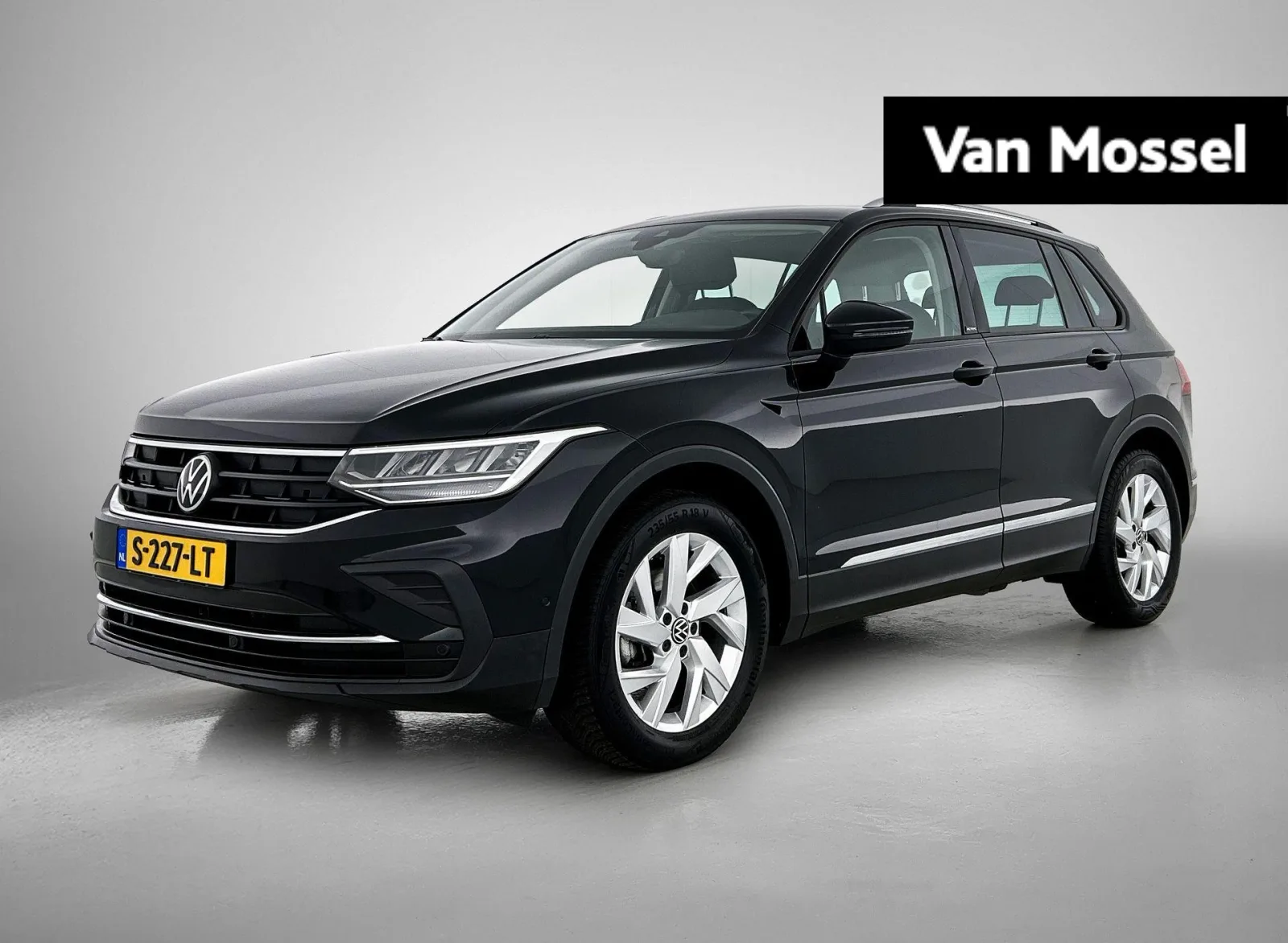 Volkswagen Tiguan (2022) — foto 1