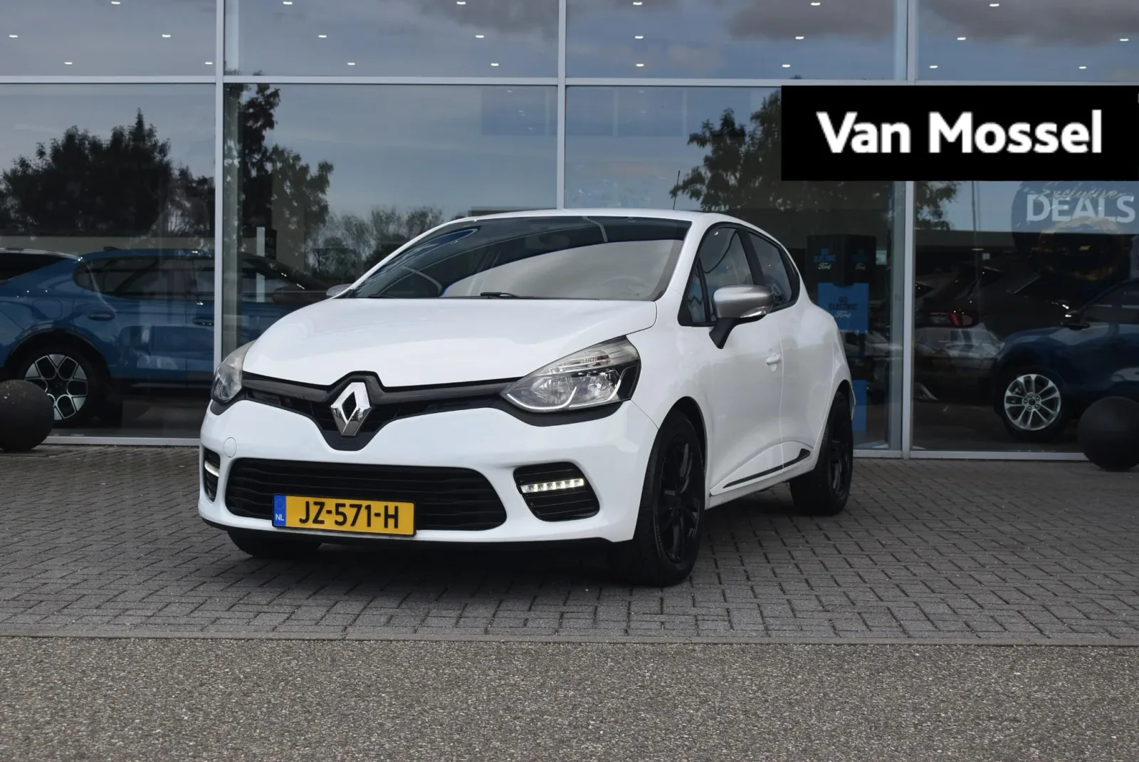 Renault Clio (2016) — foto 1