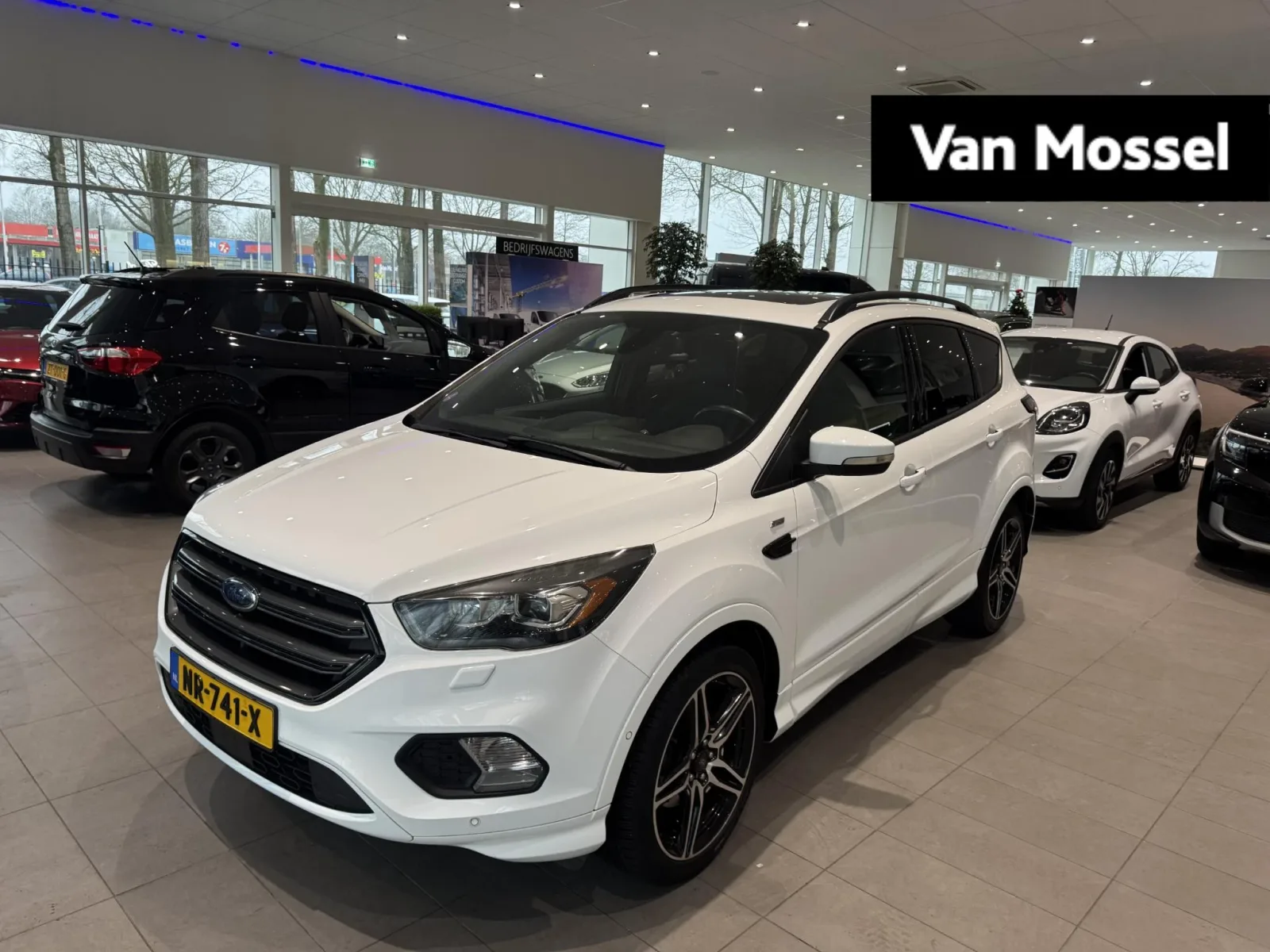 Ford Kuga (2017) — foto 1