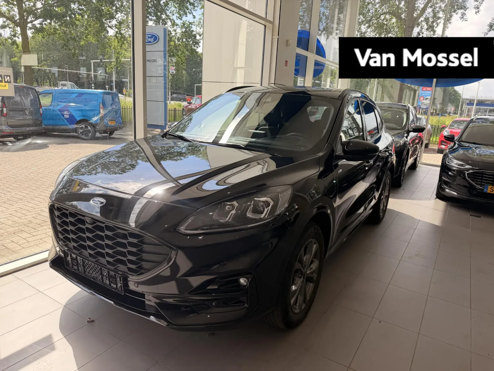Ford Kuga (2024) — foto 1