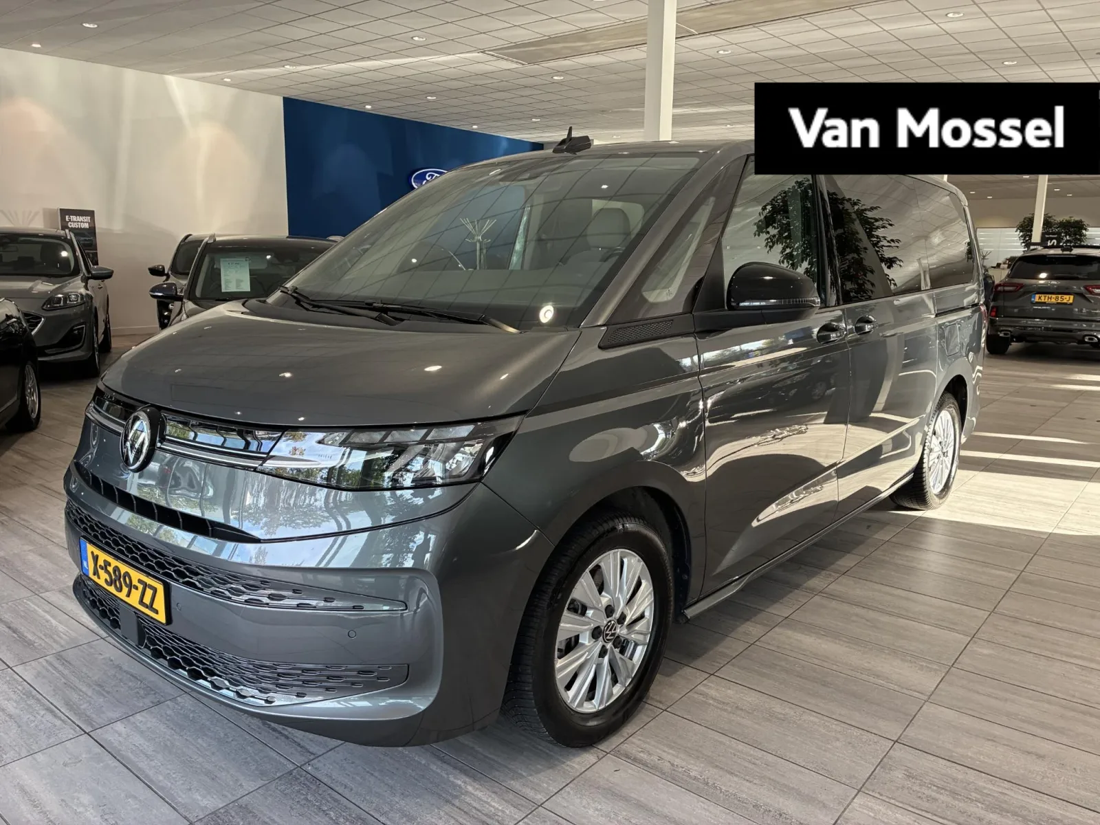 Volkswagen Multivan (2024) — foto 1