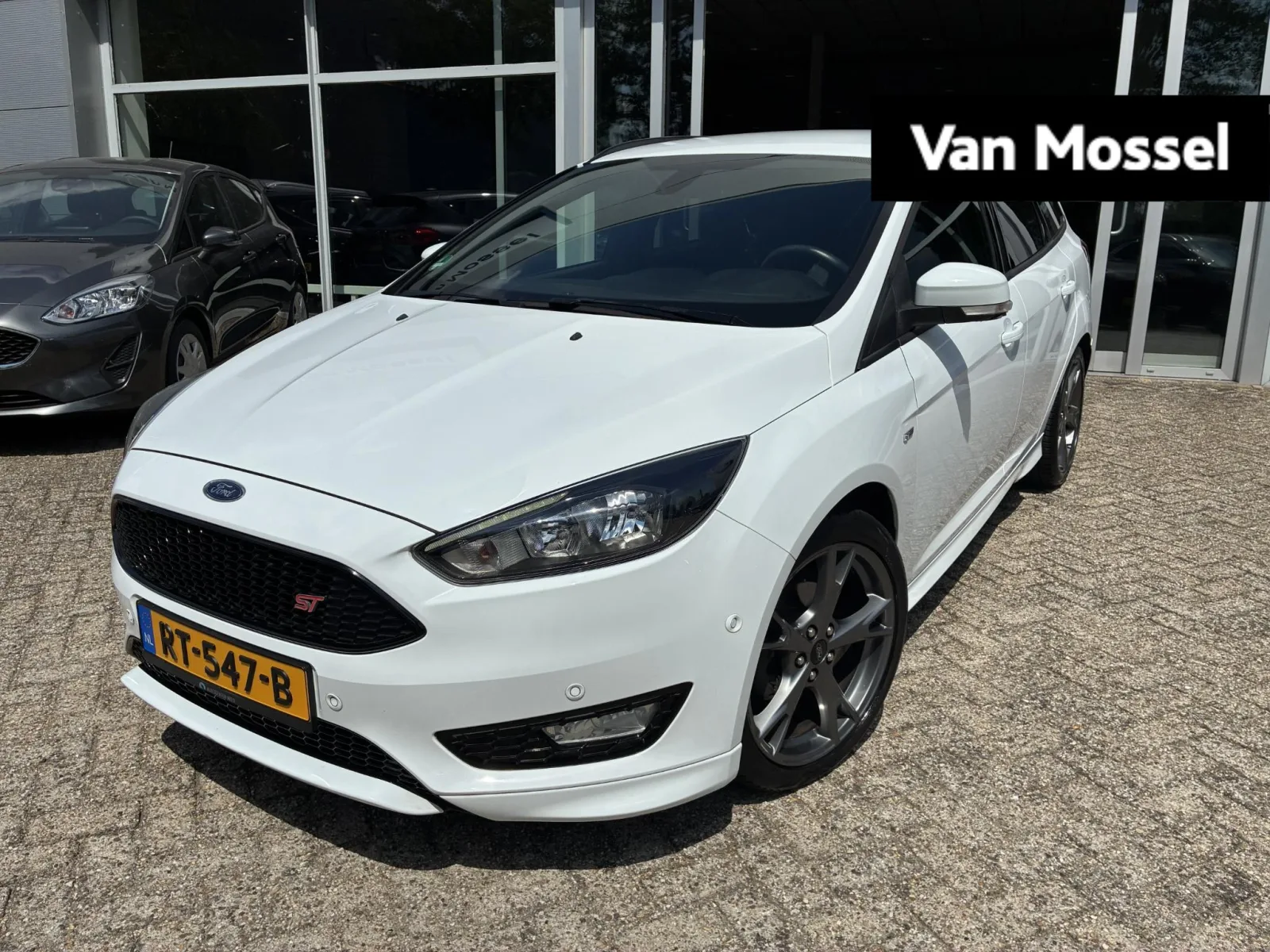 Ford Focus (2018) — foto 1