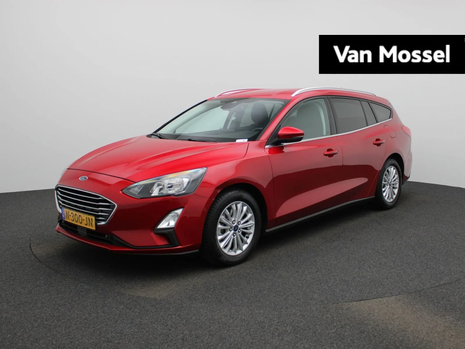 Ford Focus (2021) — foto 1