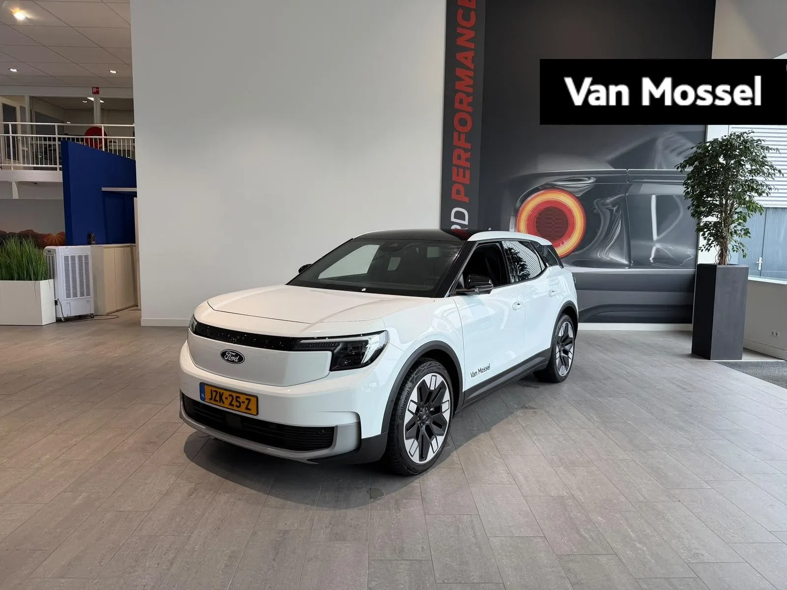 Ford Explorer (2026) — foto 1
