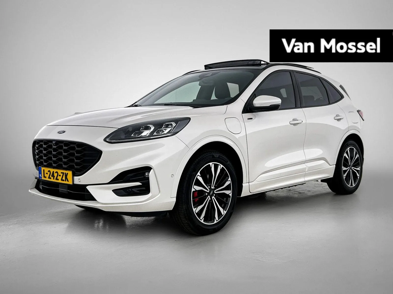 Ford Kuga (2021) — foto 1