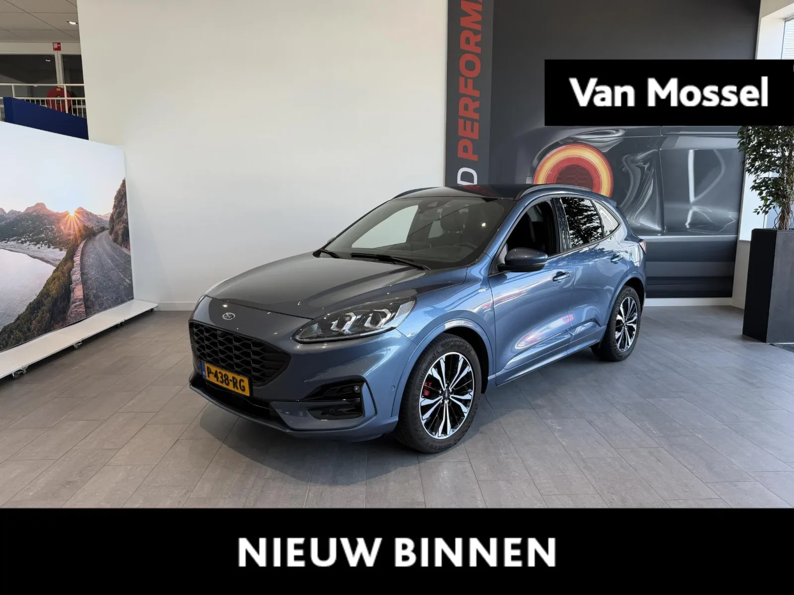 Ford Kuga (2022) — foto 1