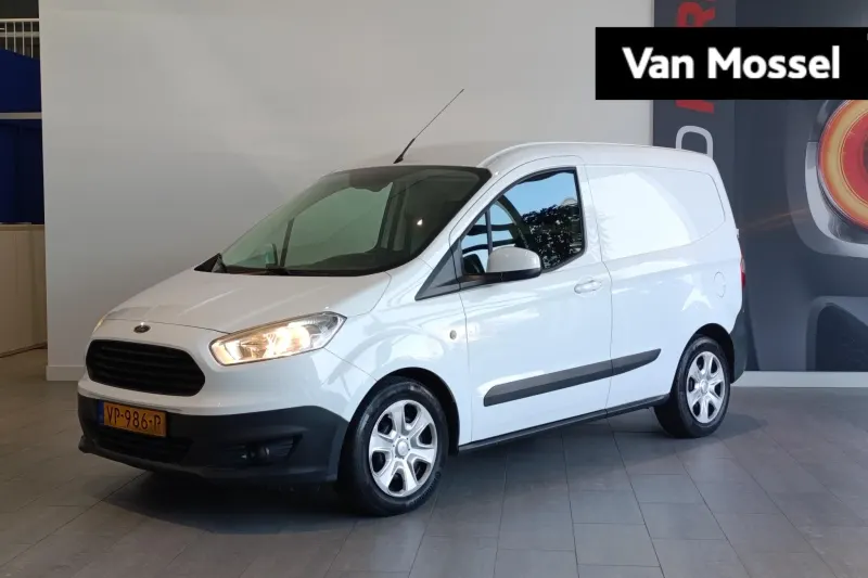 Ford Transit Courier (2015)