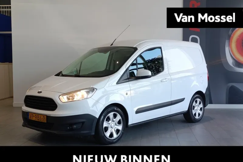 Ford Transit Courier (2015)