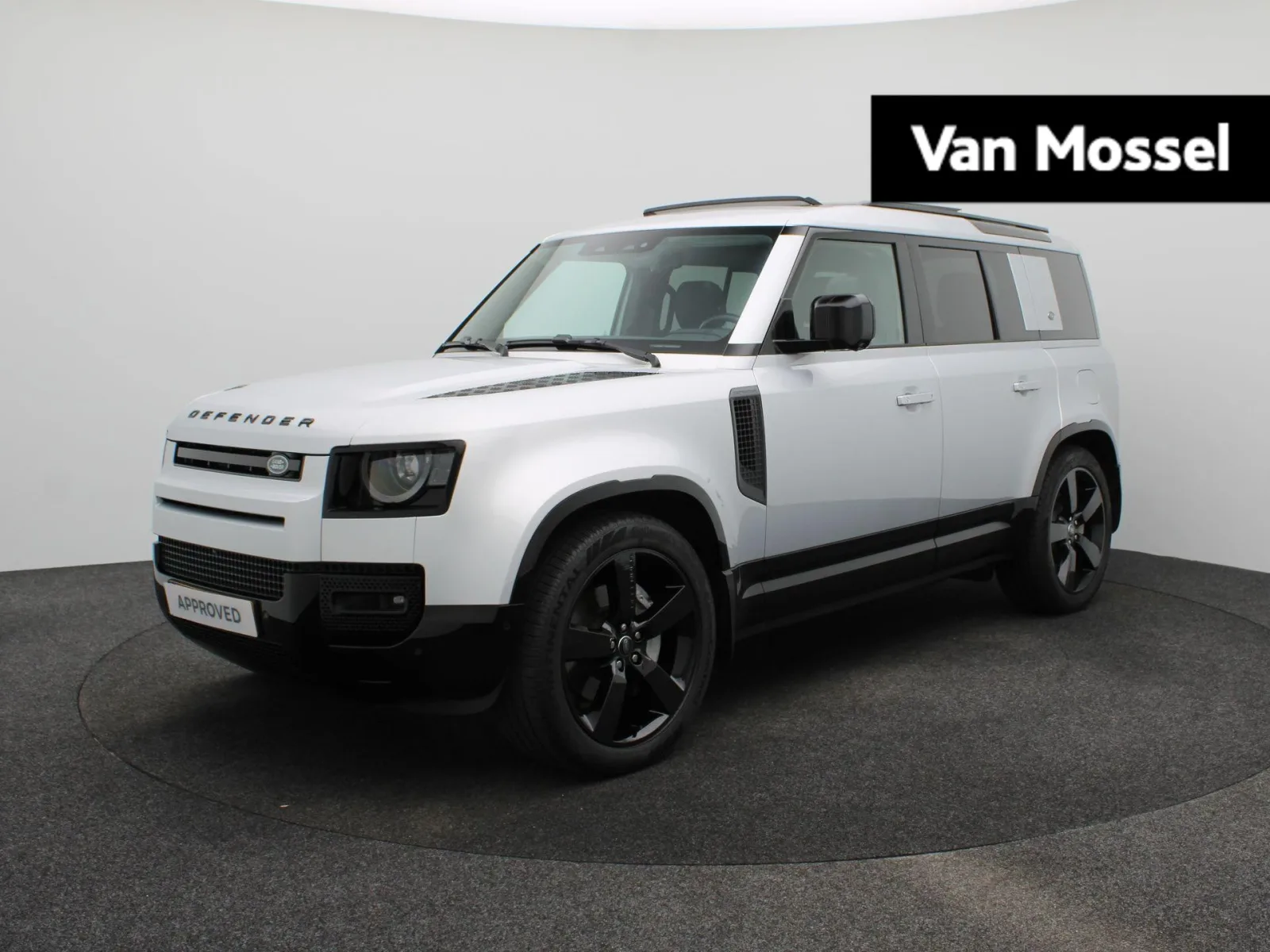 Land Rover Defender (2023) — foto 1