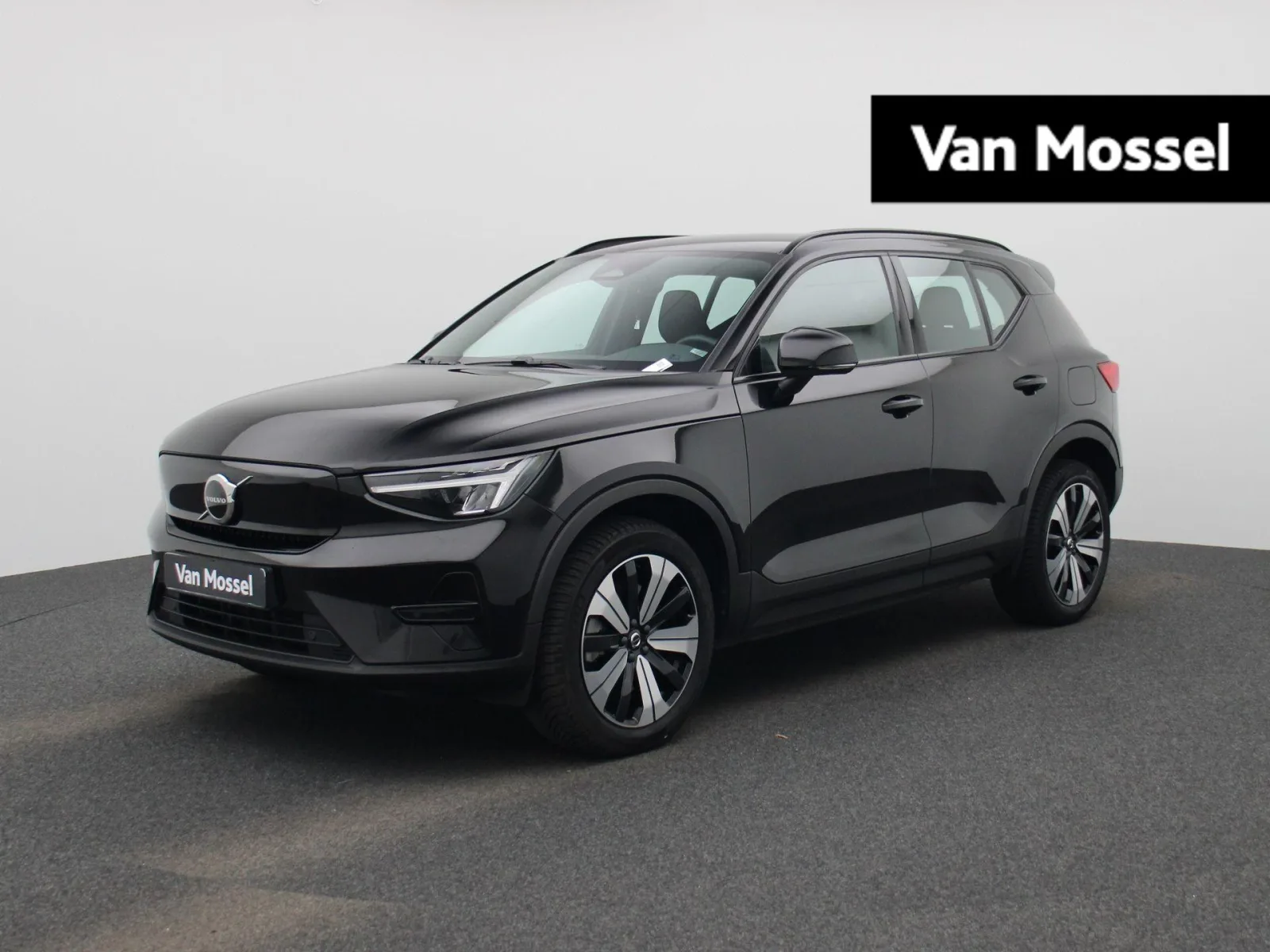 Volvo XC40 (2022) — foto 1