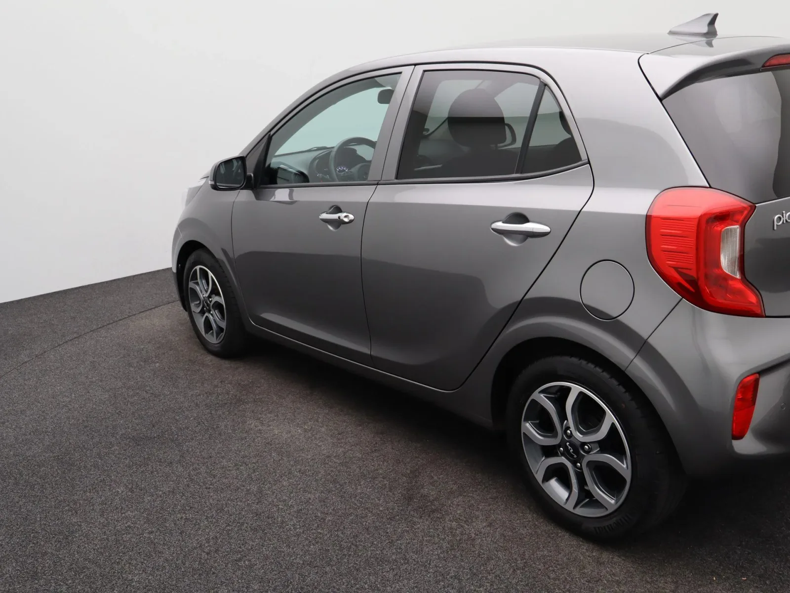 Kia Picanto (2022) — foto 1