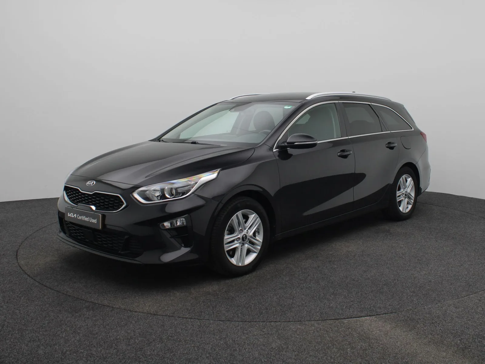 Kia Ceed Sportswagon (2019) — foto 1