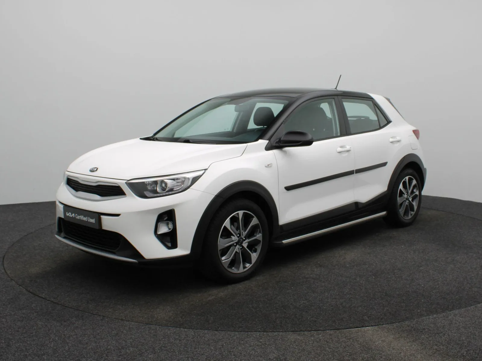 Kia Stonic (2018) — foto 1