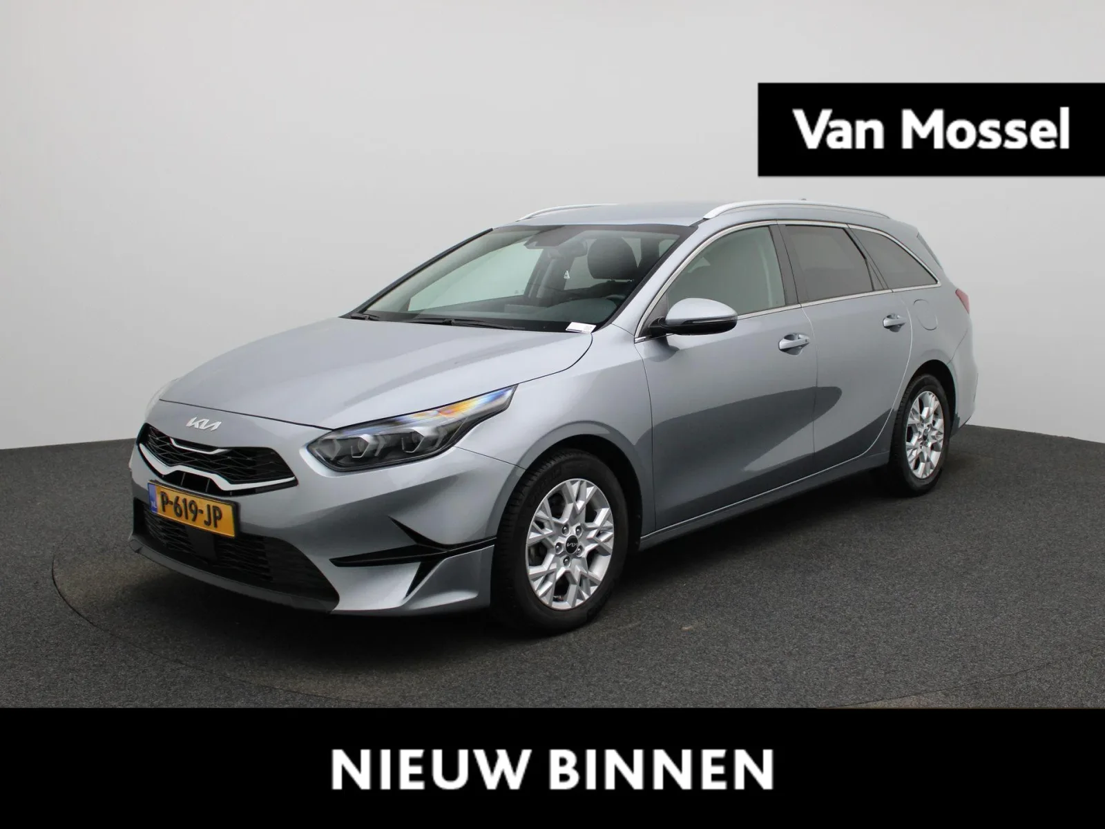 Kia Ceed Sportswagon (2022) — foto 1