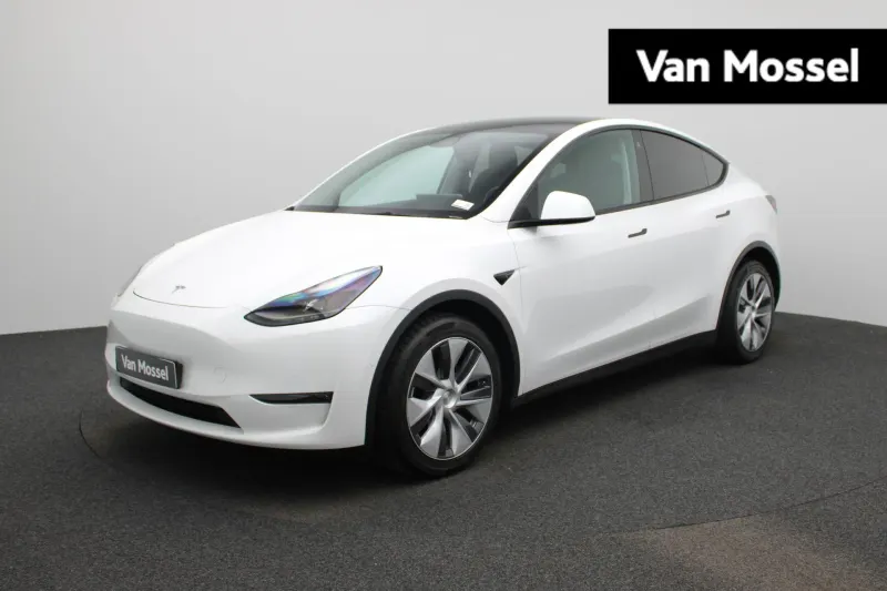 Tesla Model Y (2022)