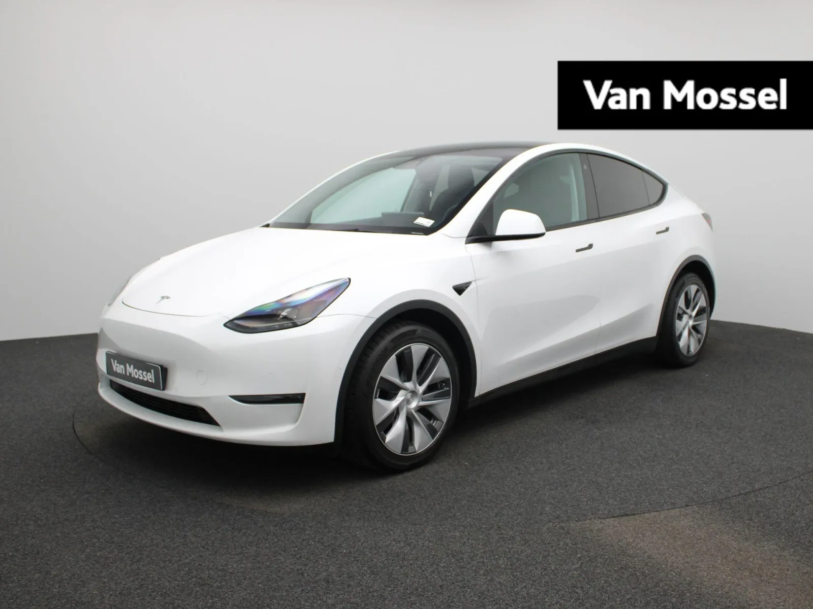 Tesla Model Y (2022) — foto 1