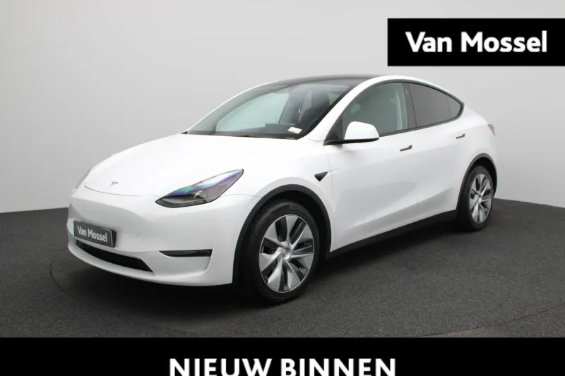 Tesla Model Y (2022)