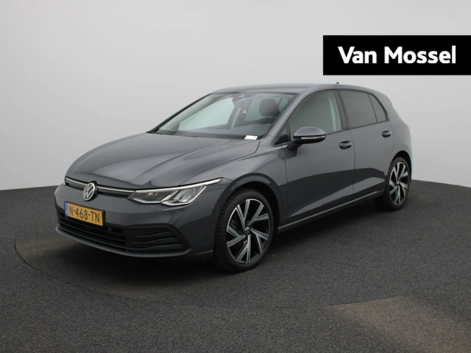 Volkswagen Golf (2022) — foto 1