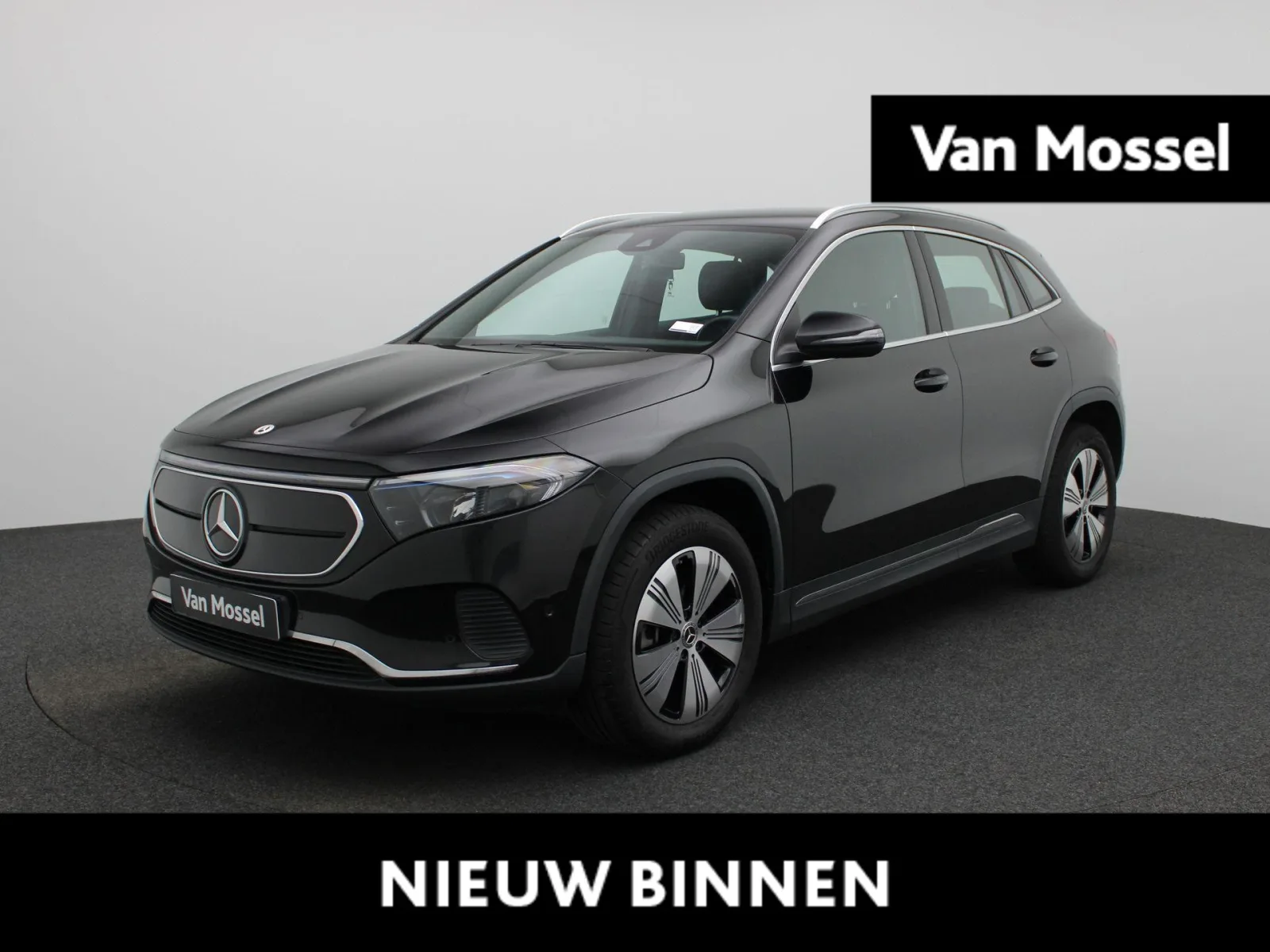Mercedes-Benz EQA (2023) — foto 1