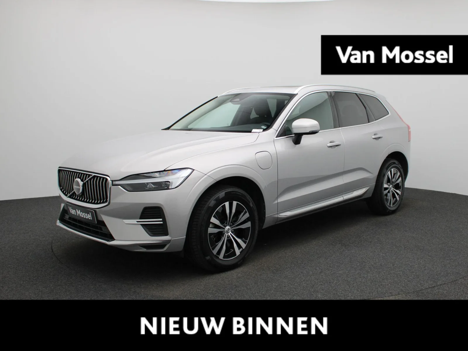 Volvo XC60 (2023) — foto 1
