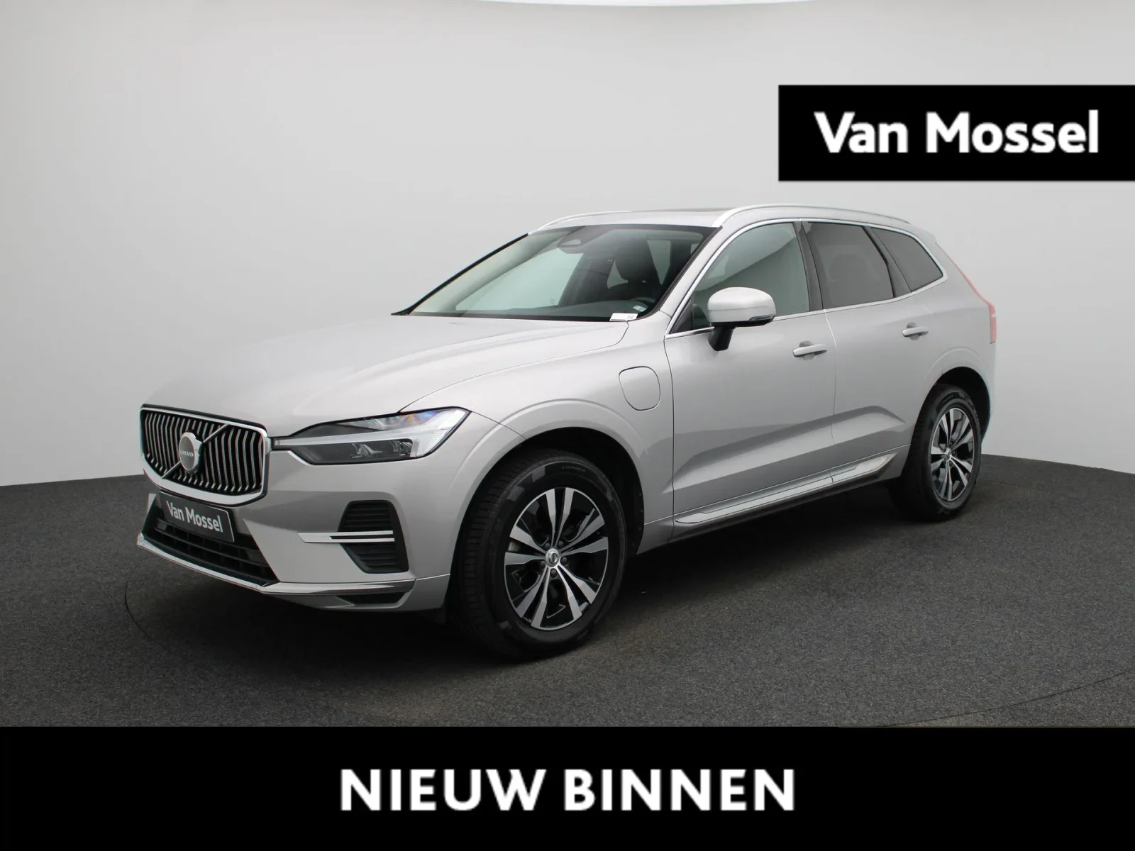 Volvo XC60 (2023) — foto 1