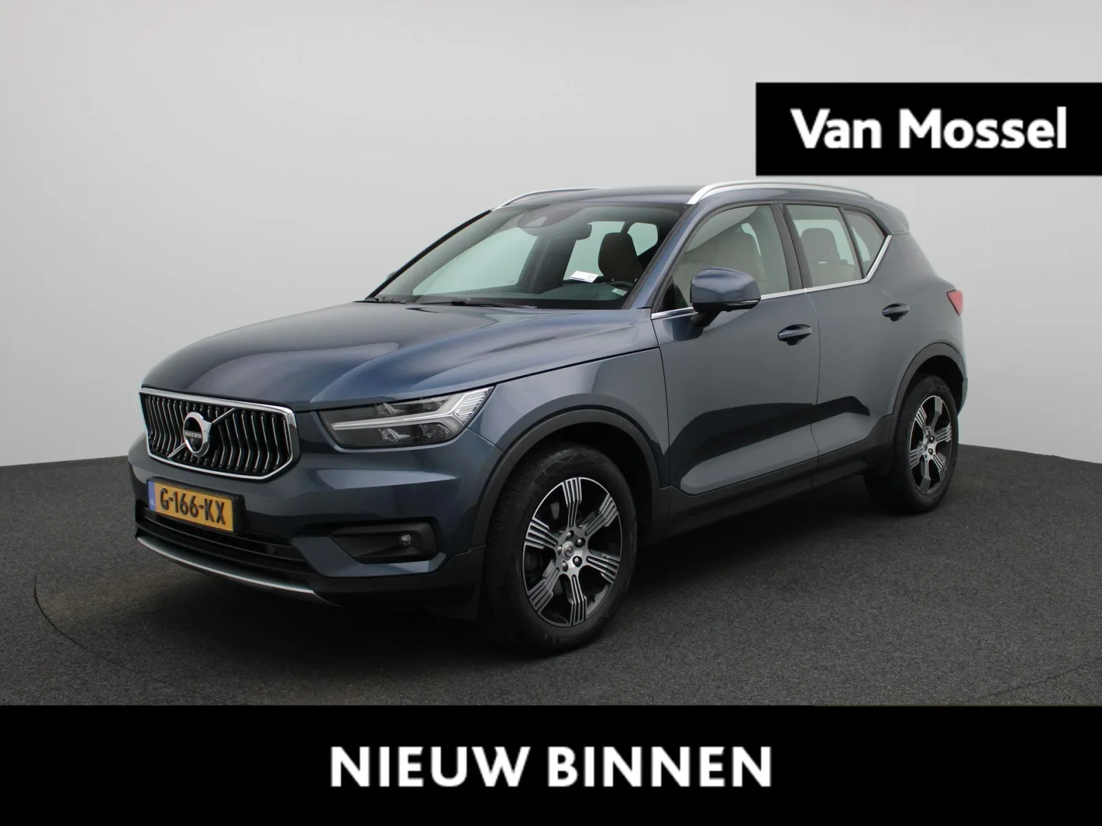 Volvo XC40 (2019) — foto 1