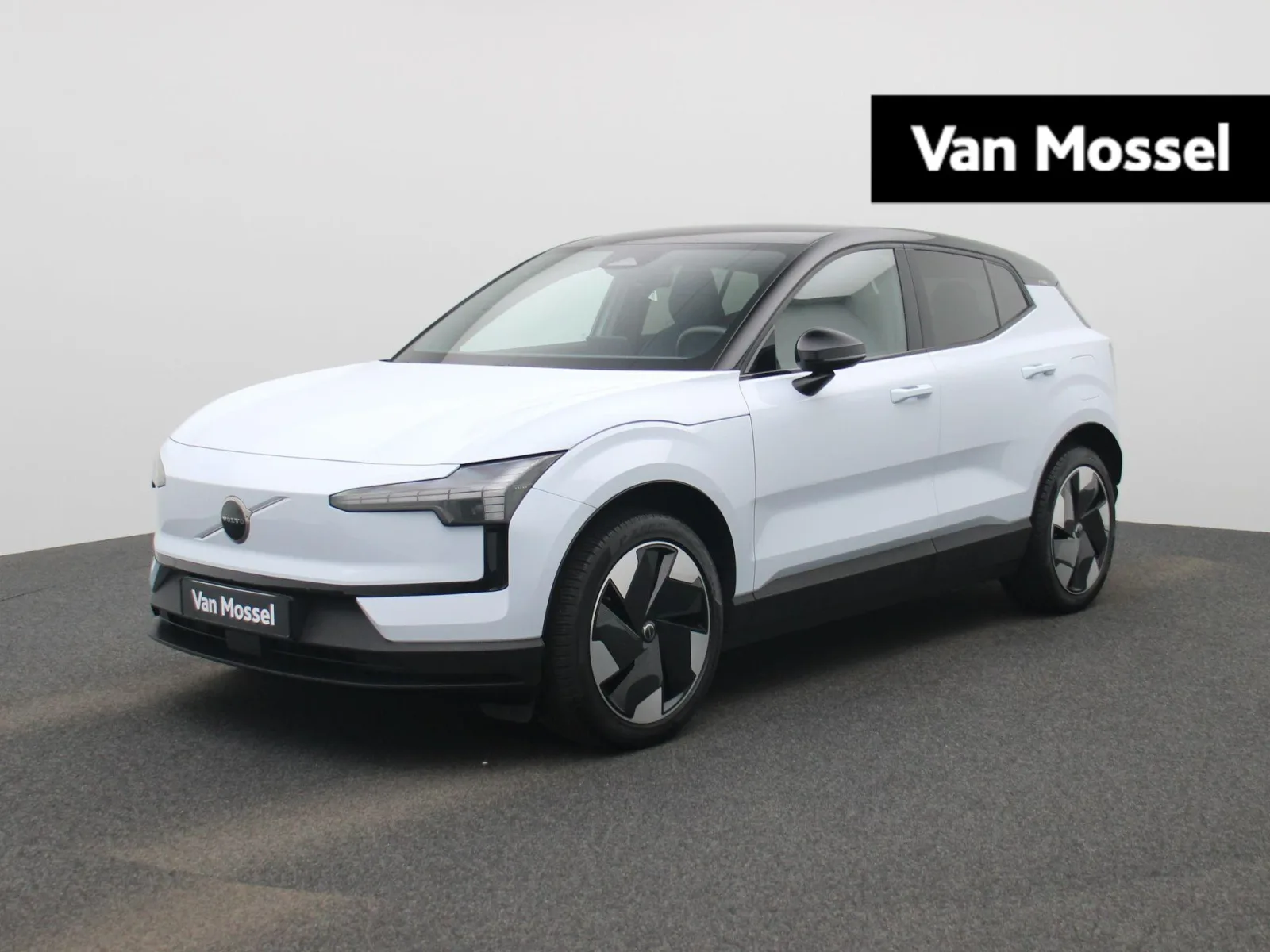Volvo EX30 (2024) — foto 1