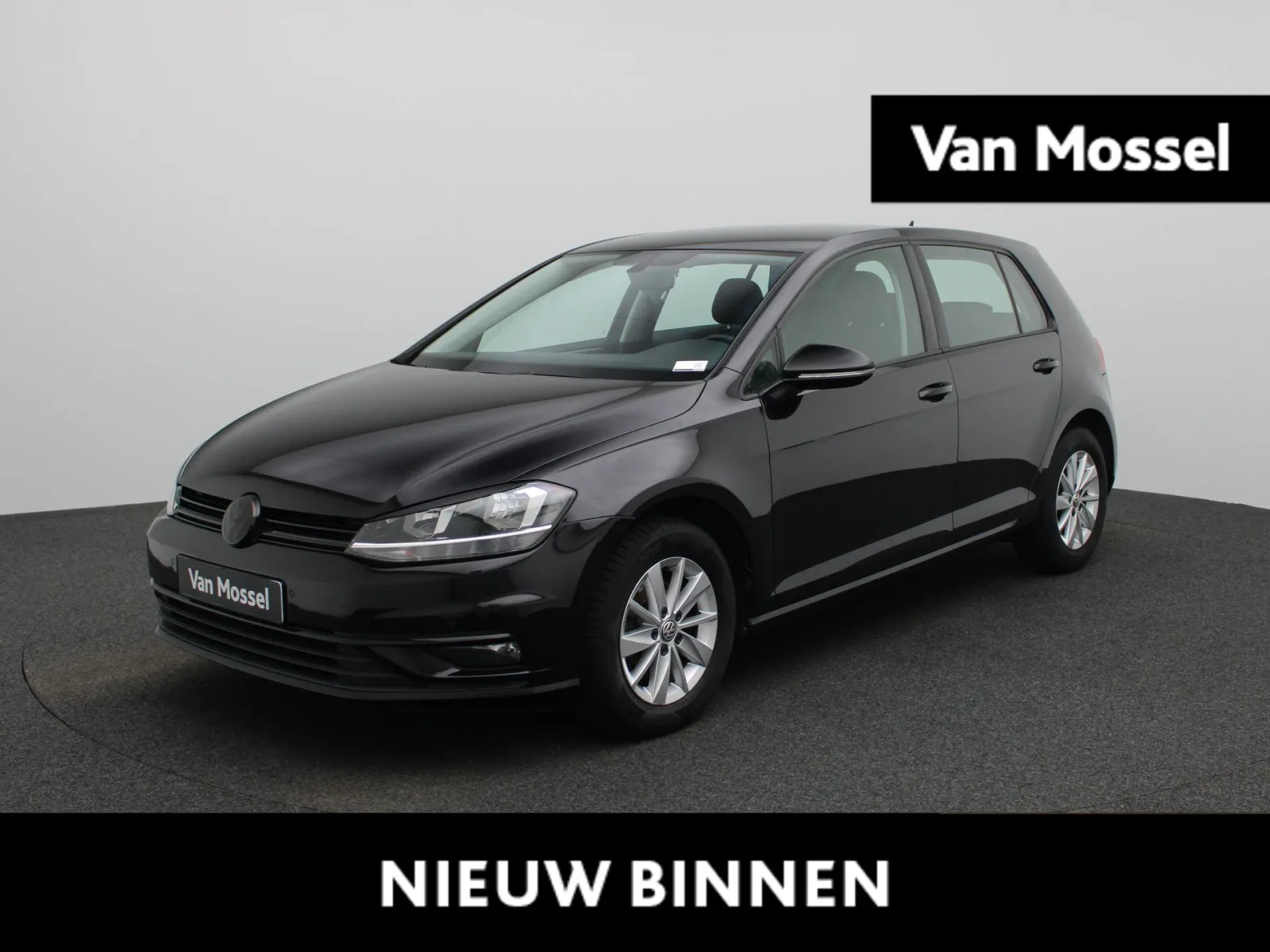 Volkswagen Golf (2020) — foto 1