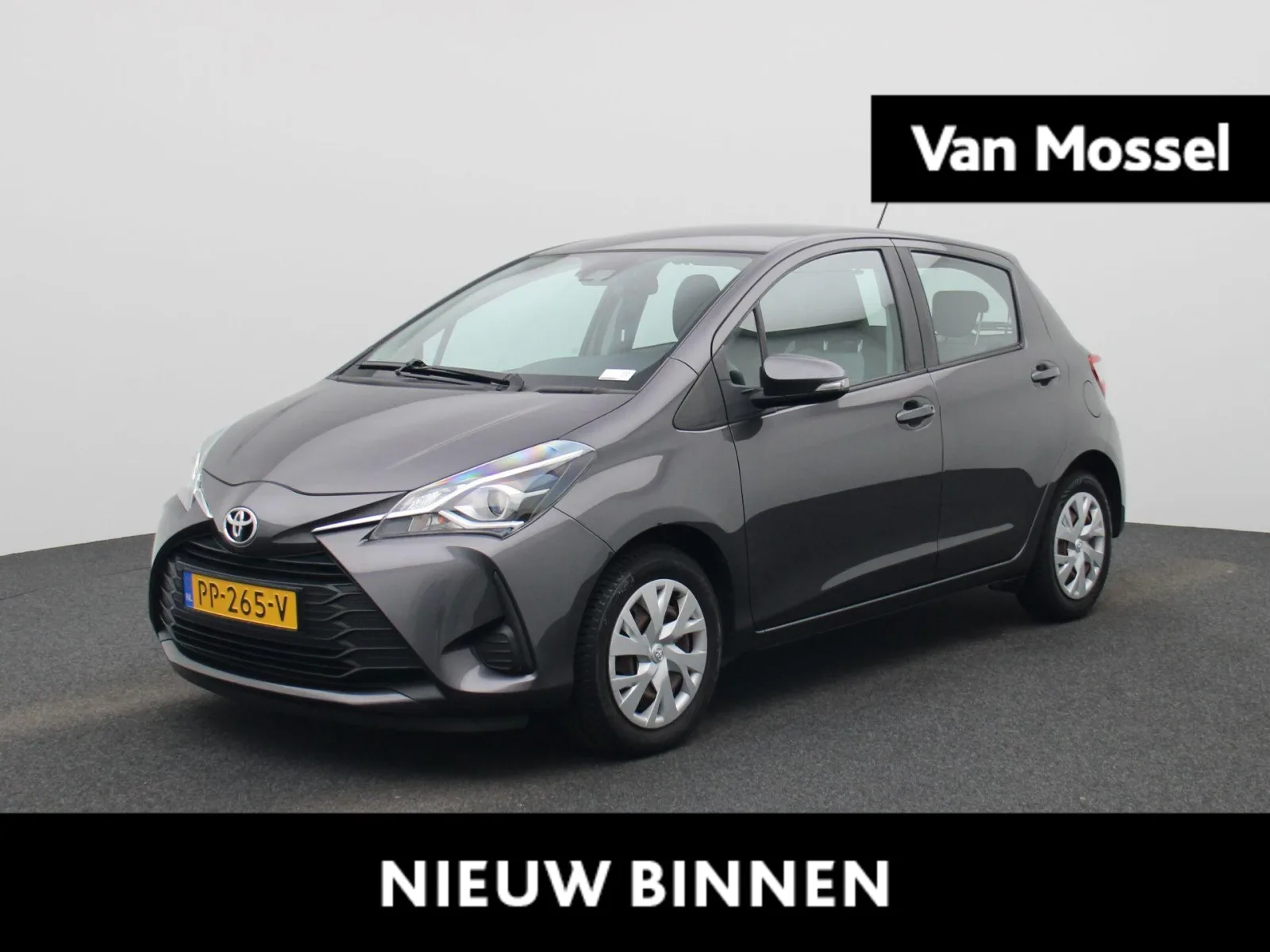 Toyota Yaris (2017) — foto 1