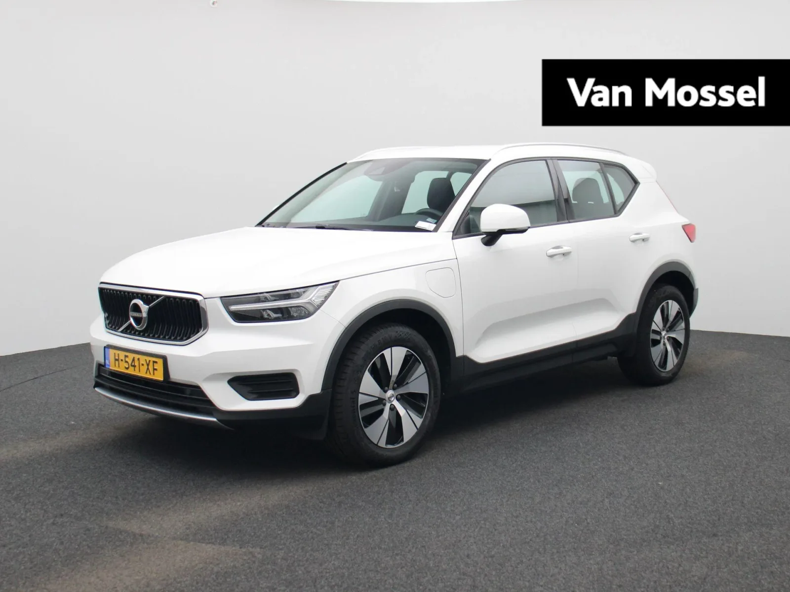 Volvo XC40 (2020) — foto 1