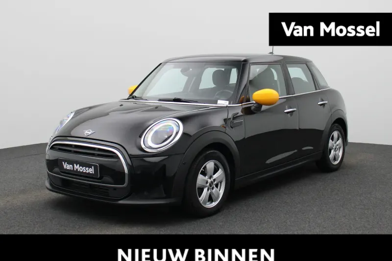 MINI One (2021)
