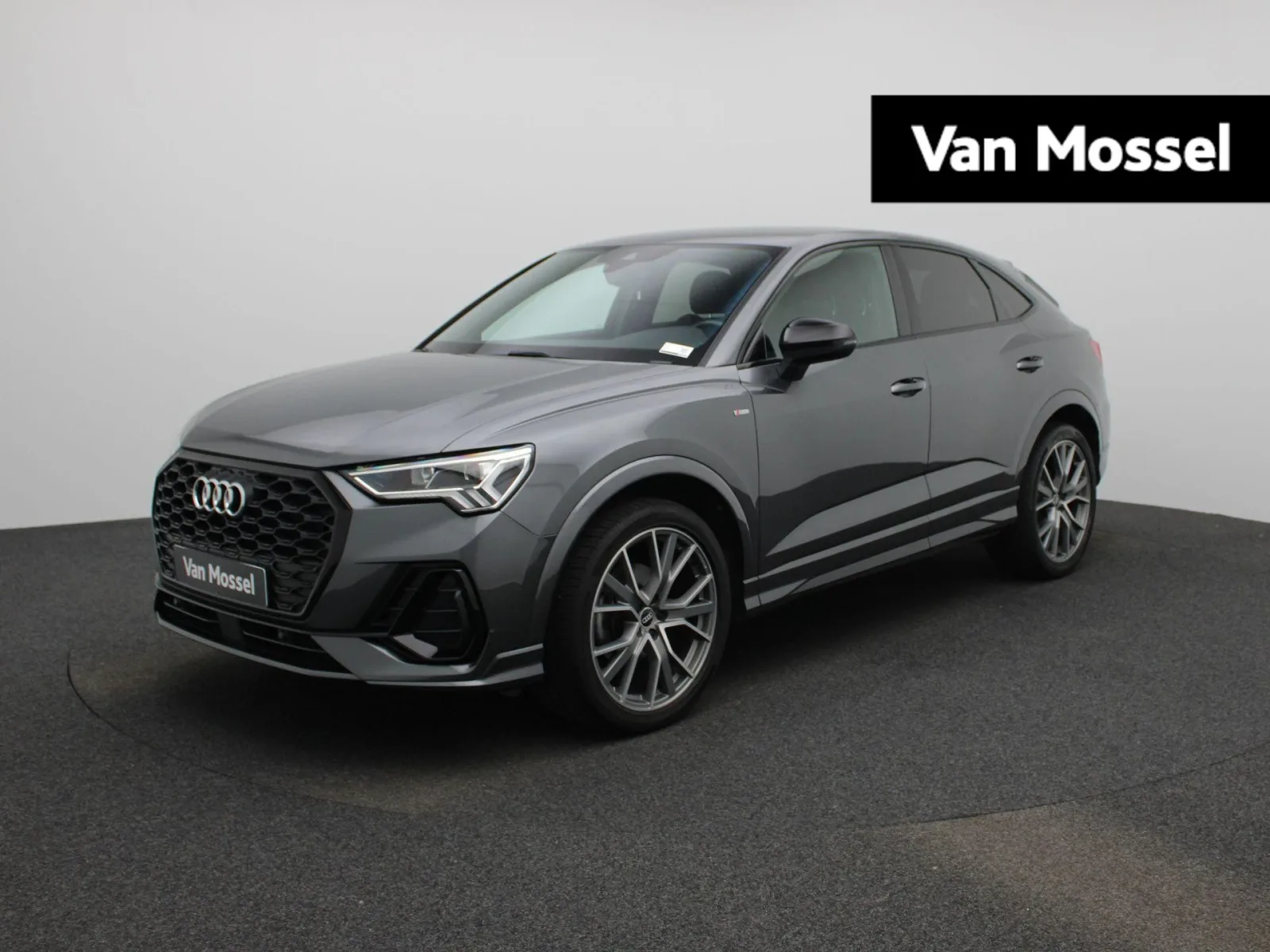 Audi Q3 (2021) — foto 1