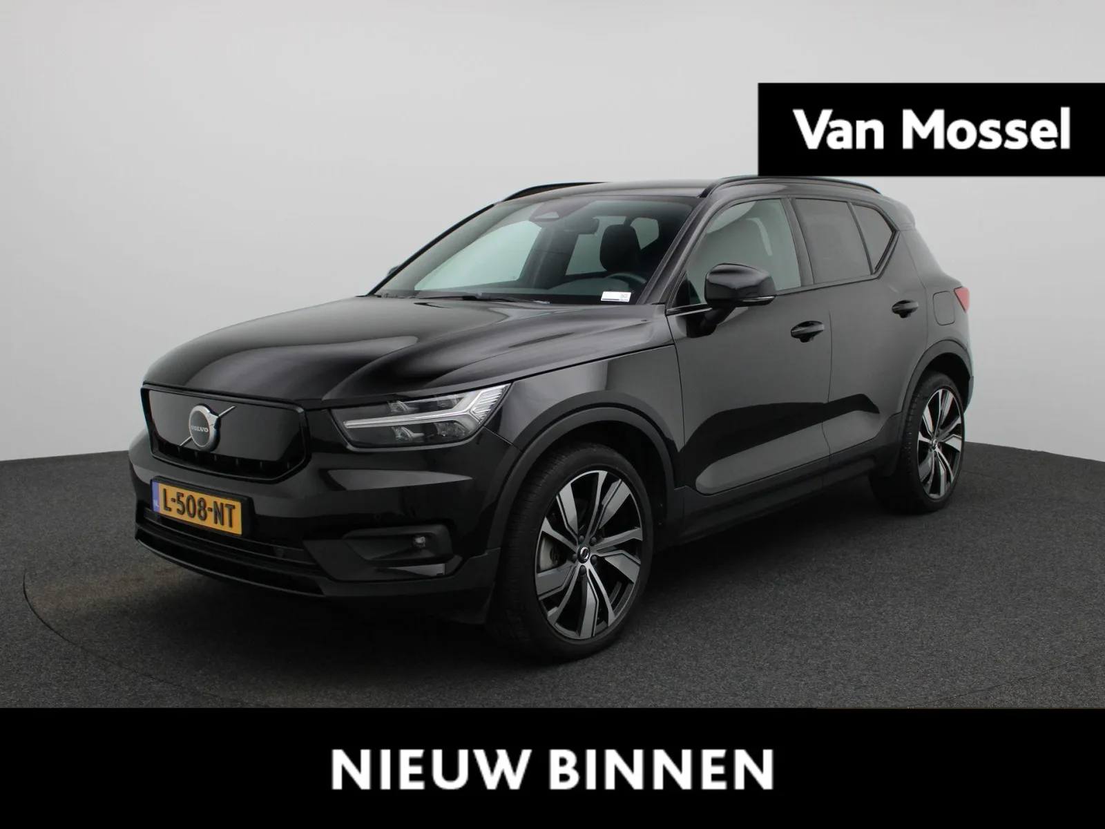 Volvo XC40 (2021) — foto 1