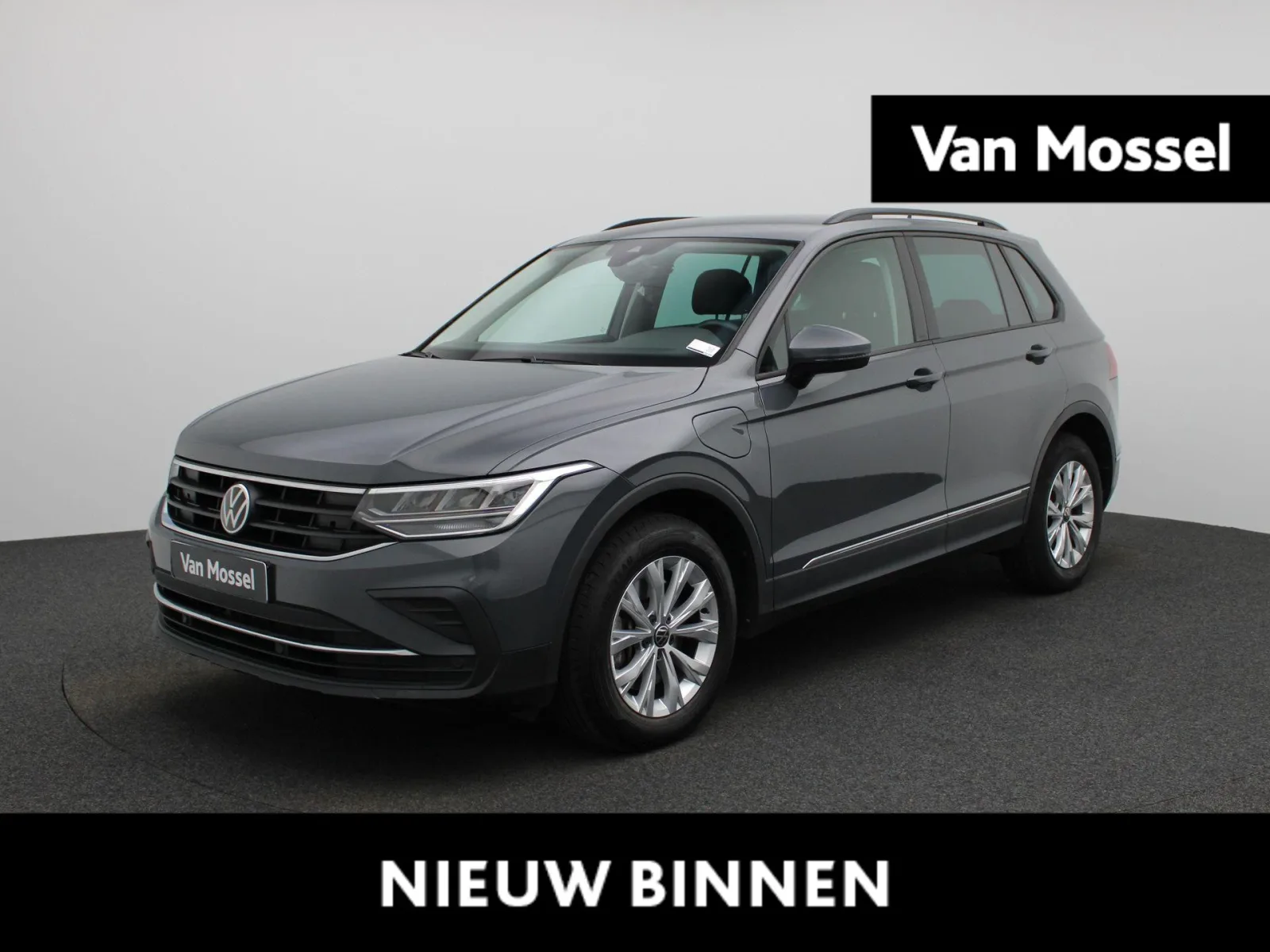 Volkswagen Tiguan (2022) — foto 1