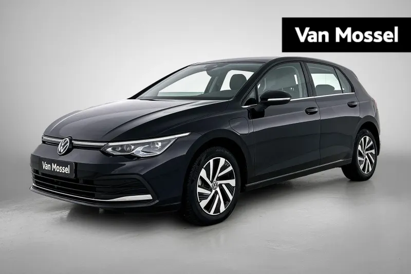Volkswagen Golf (2023)