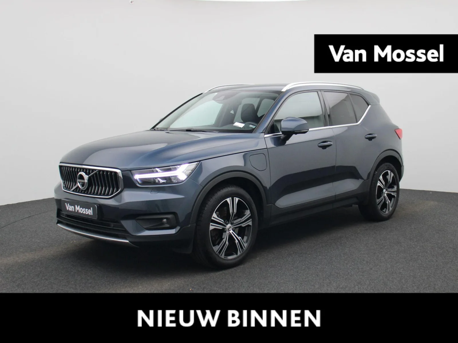 Volvo XC40 (2021) — foto 1