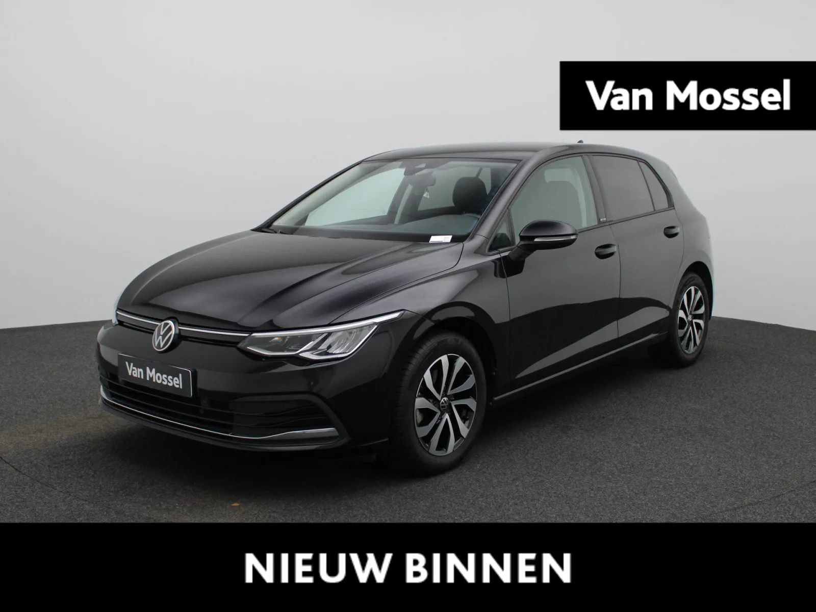 Volkswagen Golf (2022) — foto 1