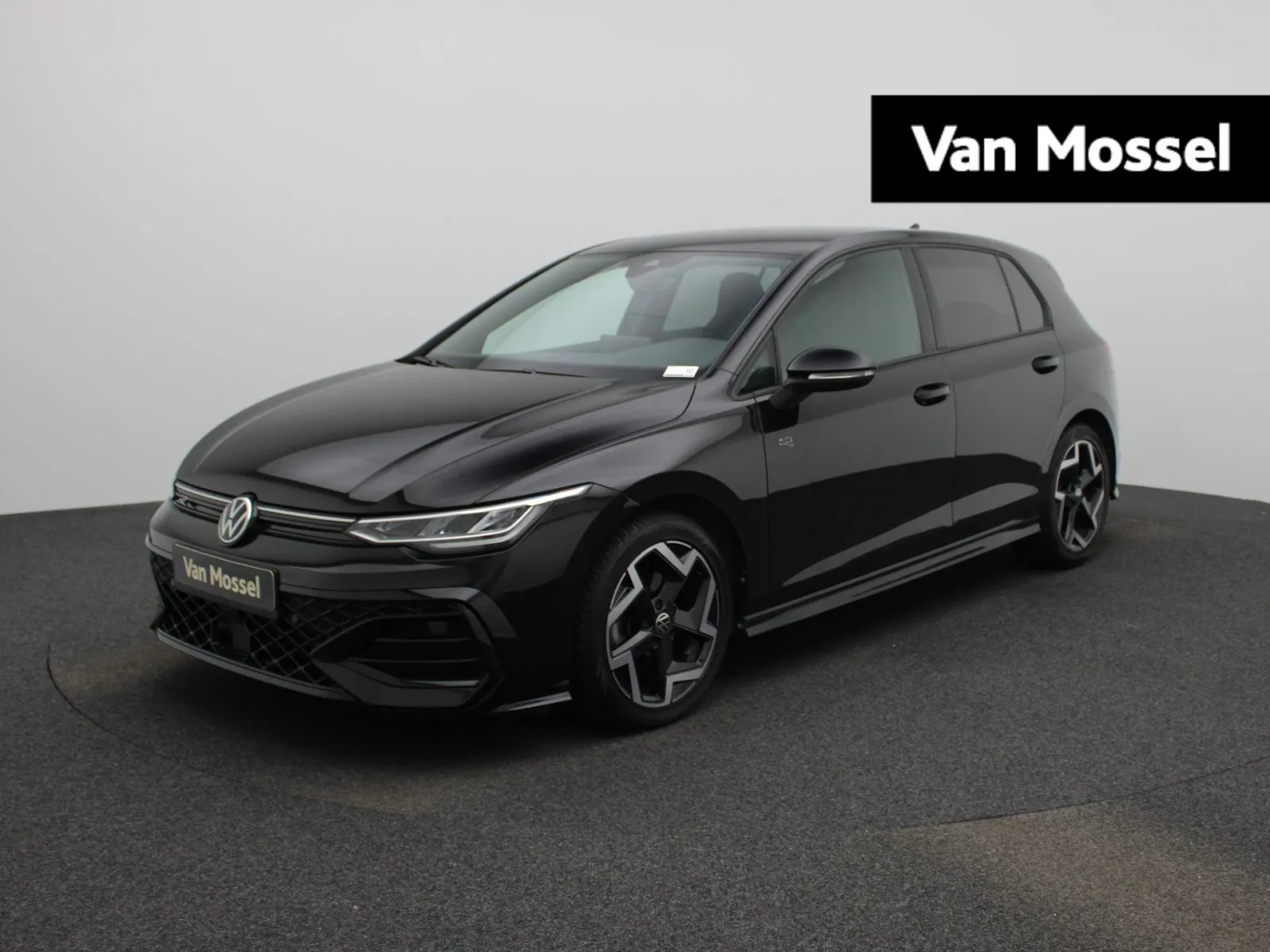 Volkswagen Golf (2025) — foto 1