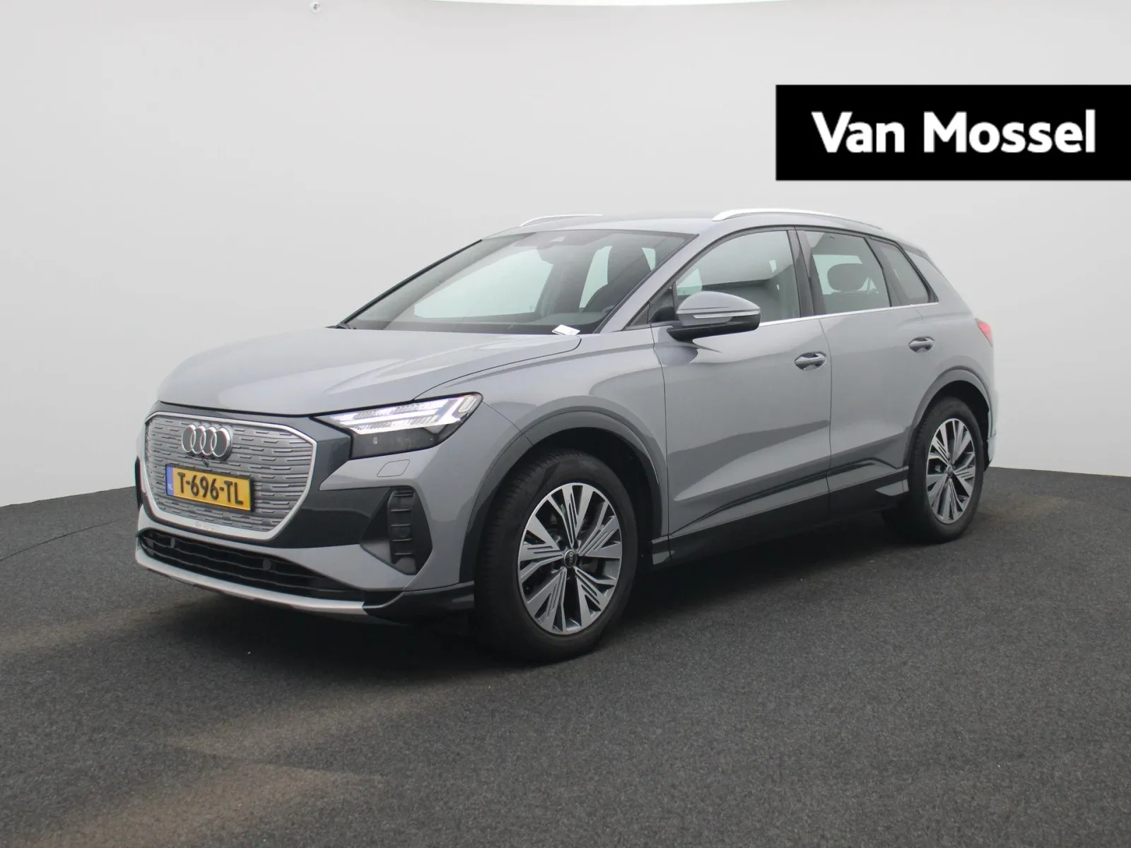 Audi Q4 e-tron (2023) — foto 1