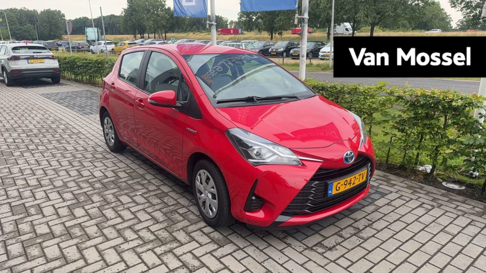 Toyota Yaris (2019) — foto 1