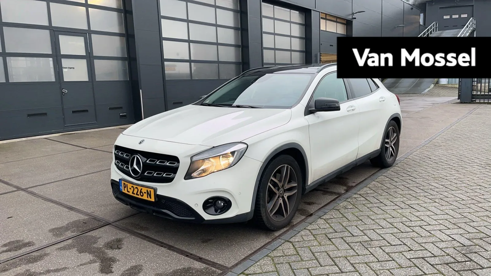 Mercedes-Benz GLA (2017) — foto 1