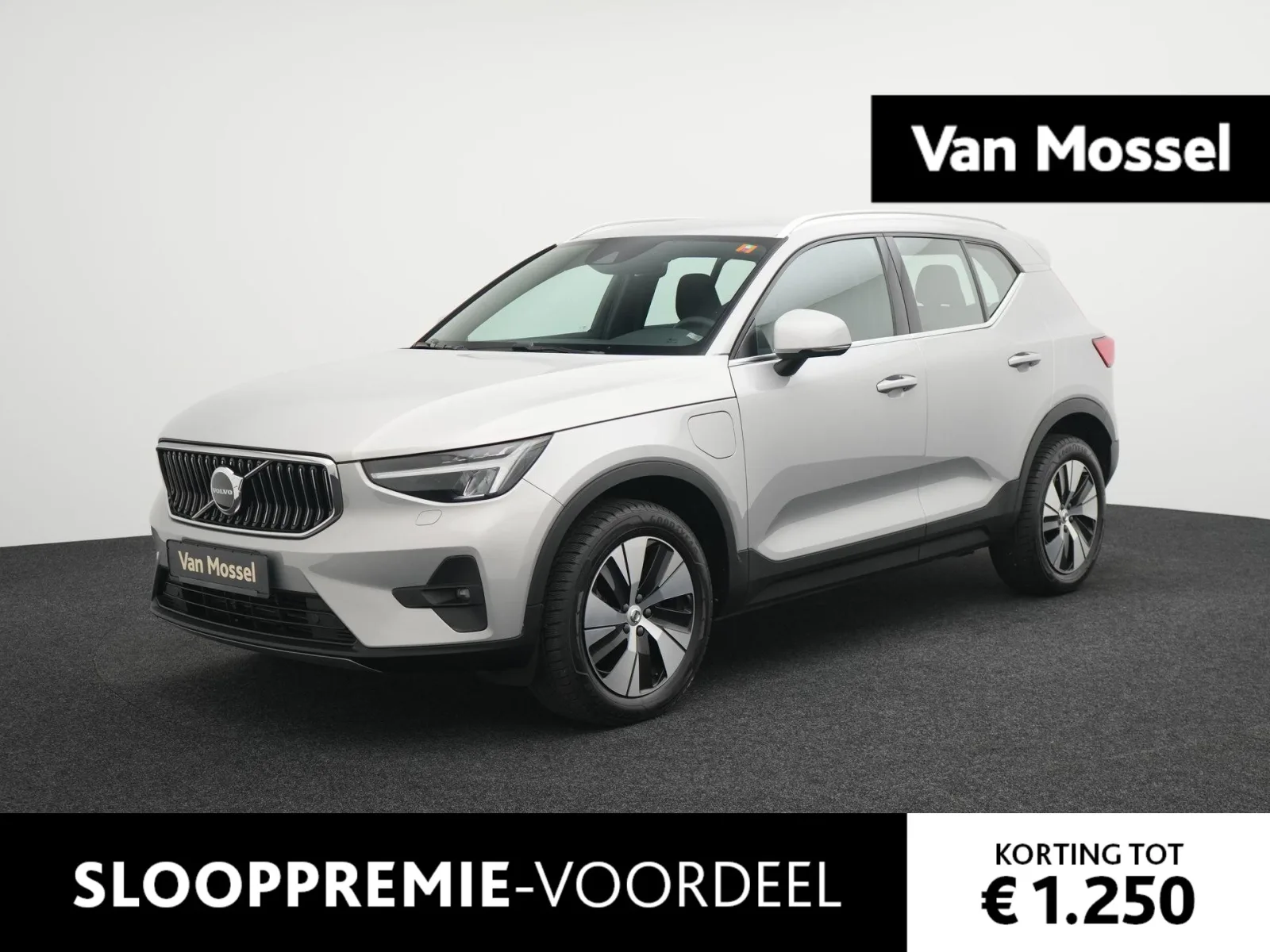 Volvo XC40 (2023) — foto 1