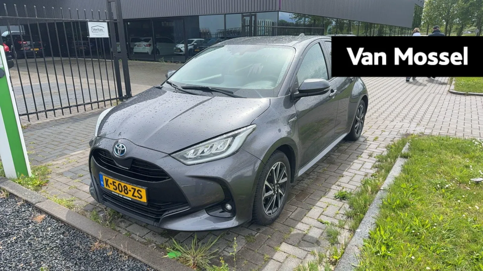 Toyota Yaris (2021) — foto 1