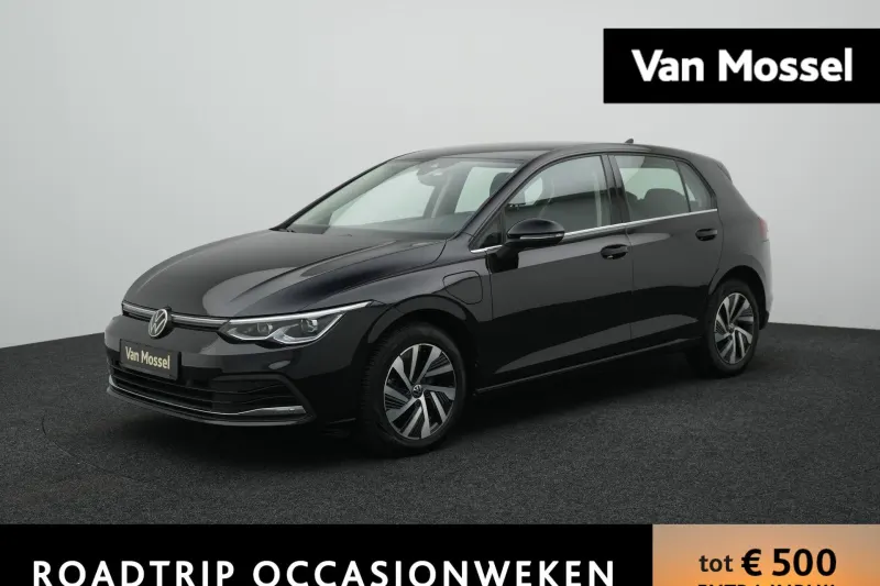 Volkswagen Golf (2023)