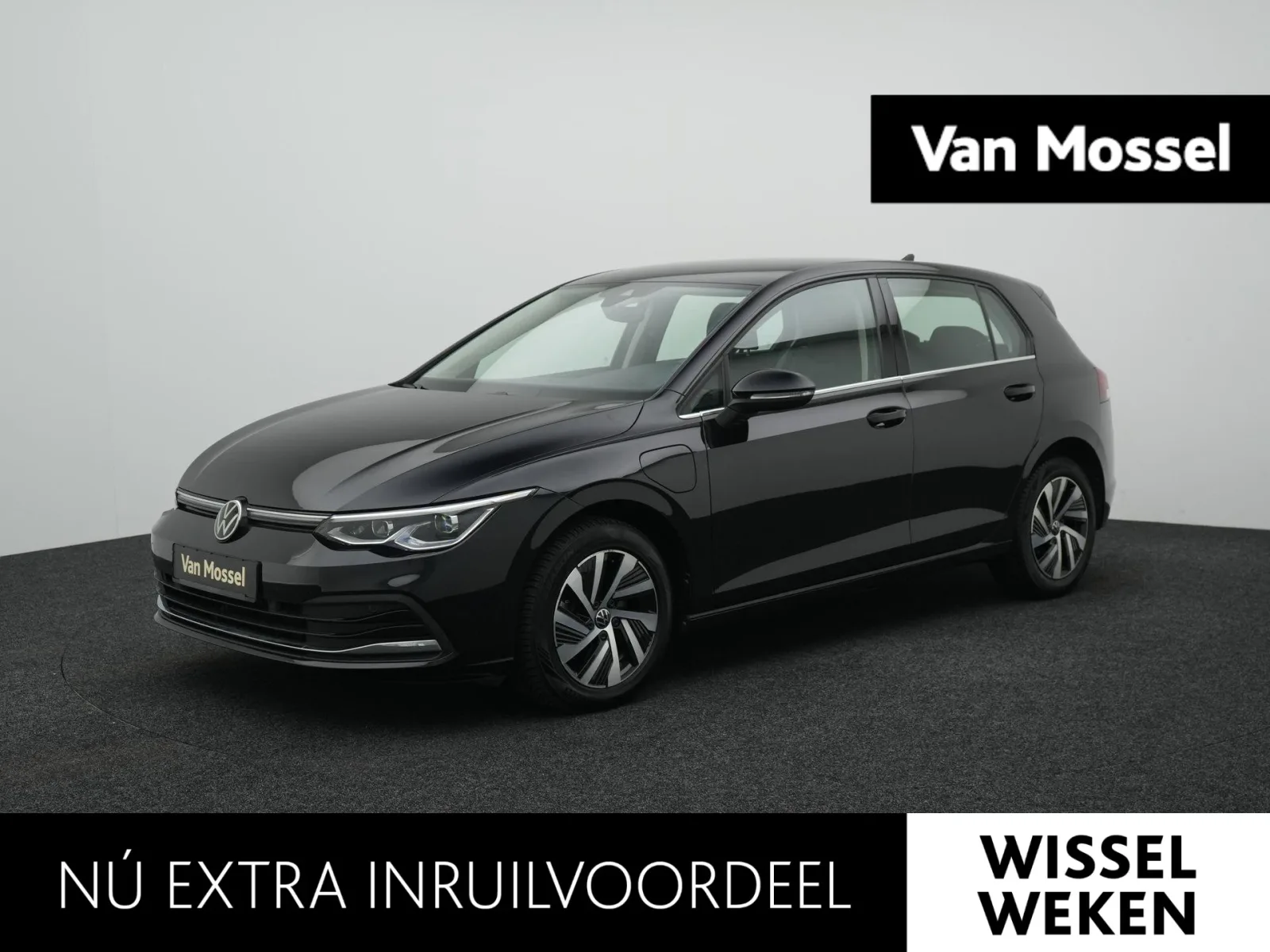 Volkswagen Golf (2023) — foto 1