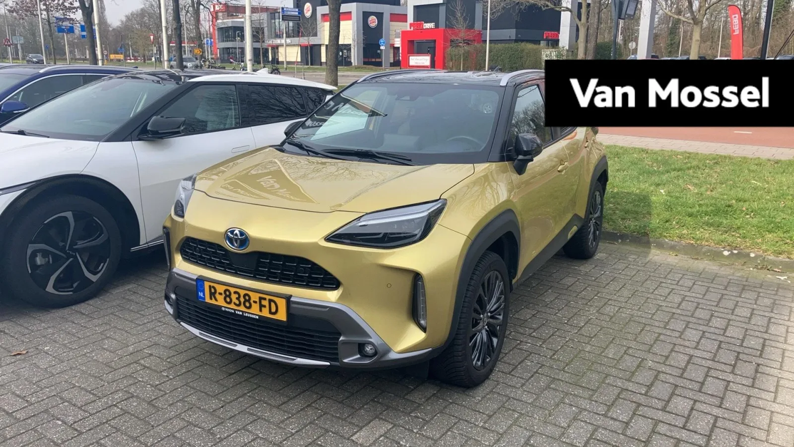 Toyota Yaris Cross (2022) — foto 1
